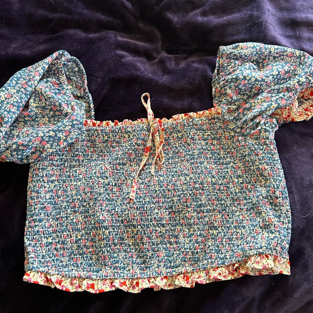 Unique Vintage cropped top size XL
